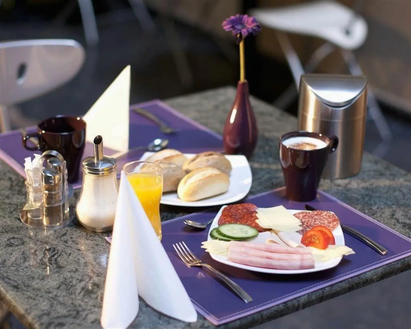 Ambra Hotel Restaurant