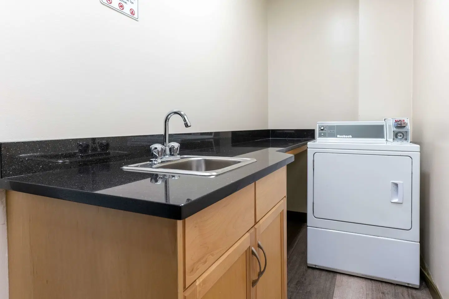 Best Western Plus South Edmonton Inn & Suites ROOM_EXAMPLE