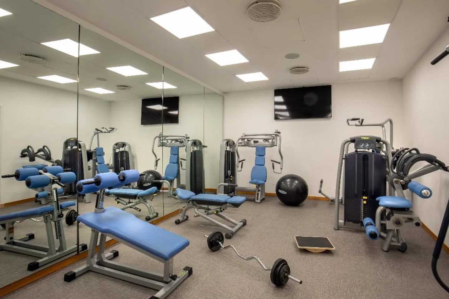 Rose Garden Palace SPORTS_AND_LEISURE