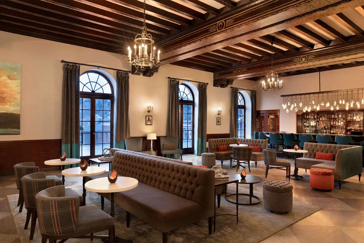 Hotel Saranac, Curio Collection by Hilton LOUNGE_LOBBY
