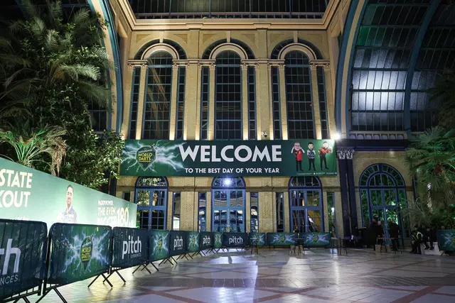 ibis budget London Whitechapel - inkl. Darts WM Tickets EXTERIOR