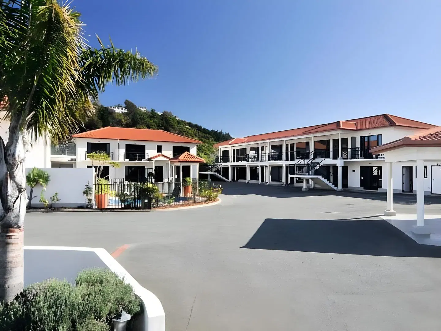 Palms Motel EXTERIOR
