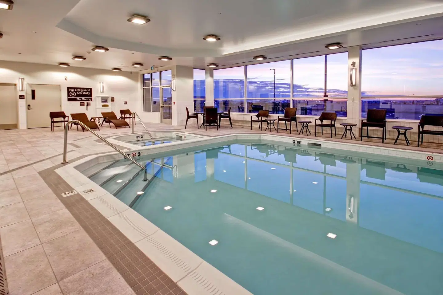 Hampton Inn & Suites by Hilton Grande Prairie Hallenbad