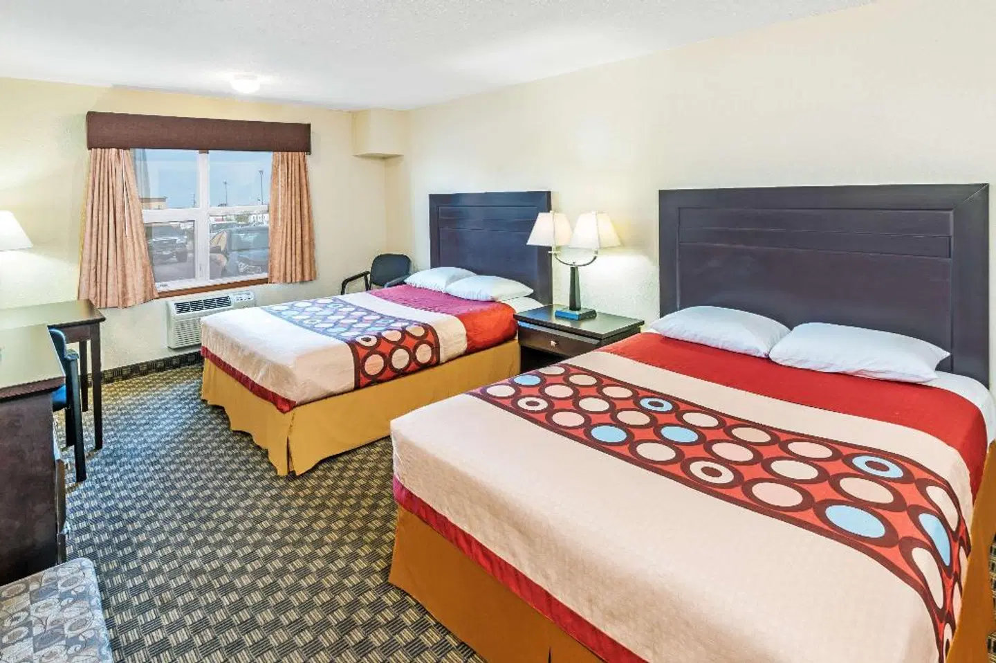 Super 8 by Wyndham Calgary/Airport ROOM_EXAMPLE