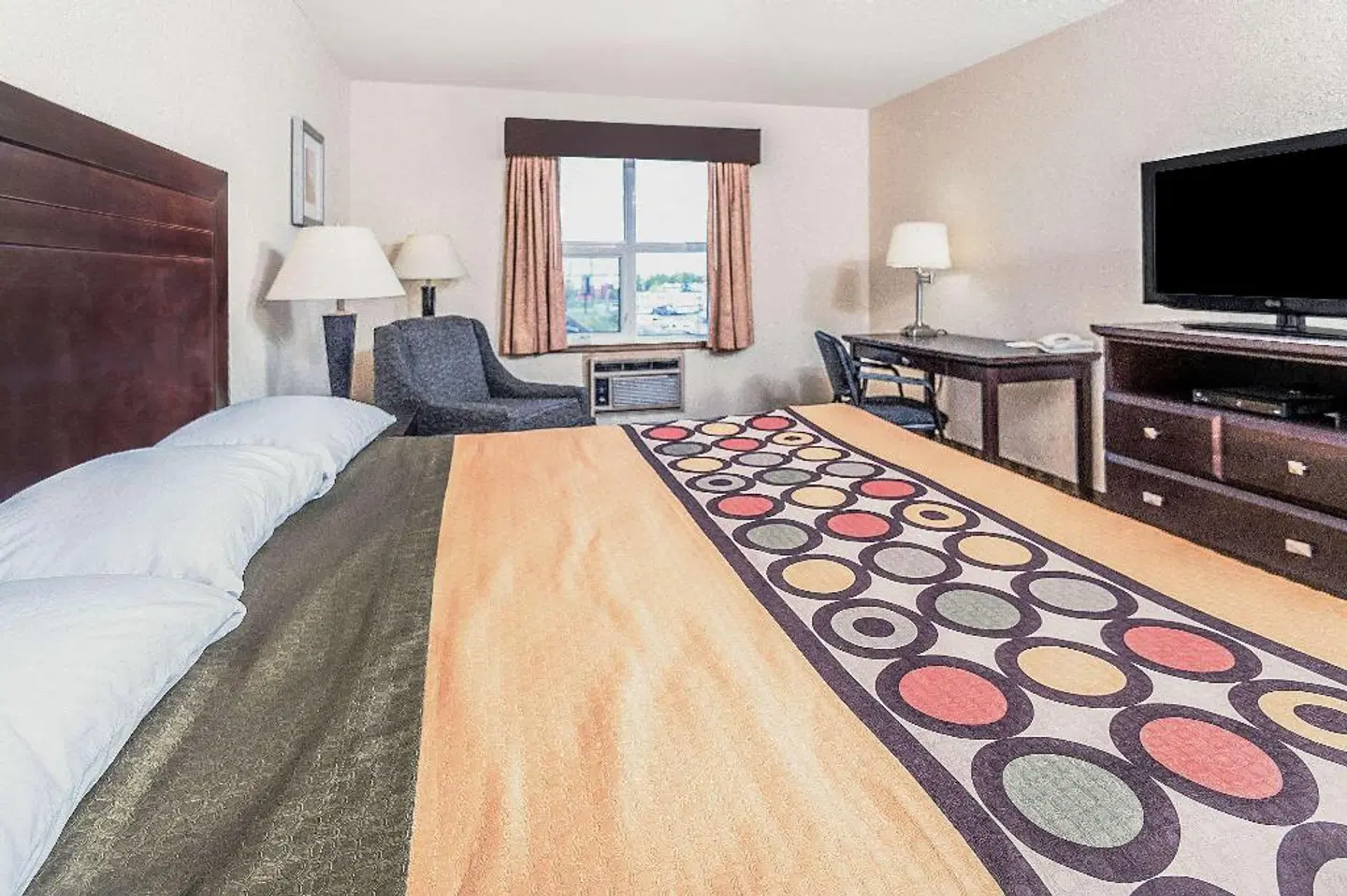 Super 8 by Wyndham Calgary/Airport ROOM_EXAMPLE