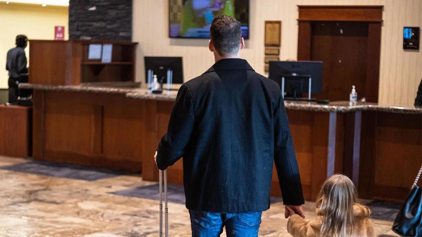 Deerfoot Inn & Casino PEOPLE