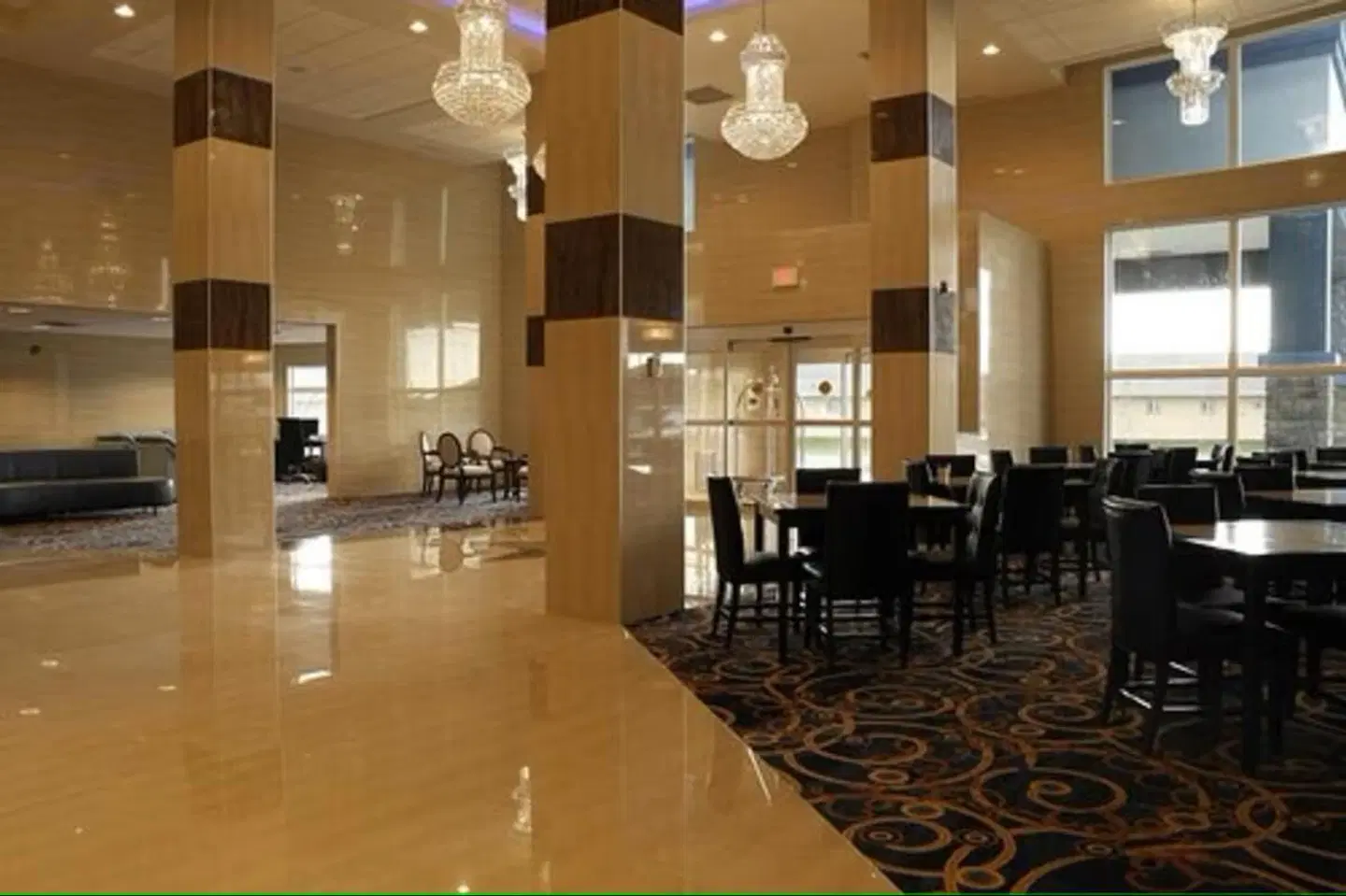 Days Inn & Suites by Wyndham Fort Saskatchewan Bar
