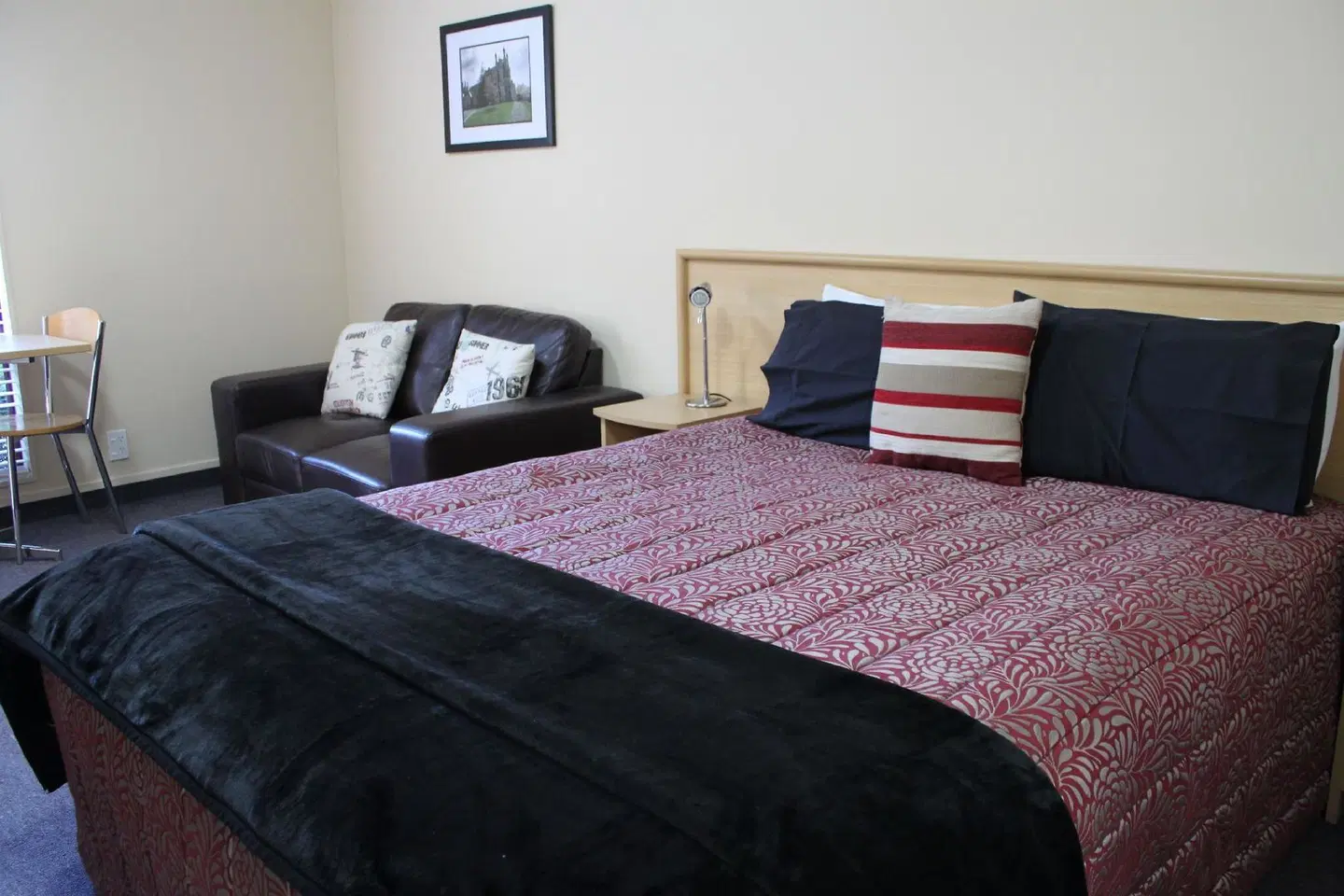 Alhambra Oaks Motor Lodge ROOM_EXAMPLE