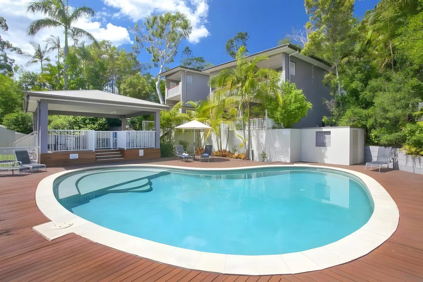 Noosa Heads Motel OUTDOOR_POOL