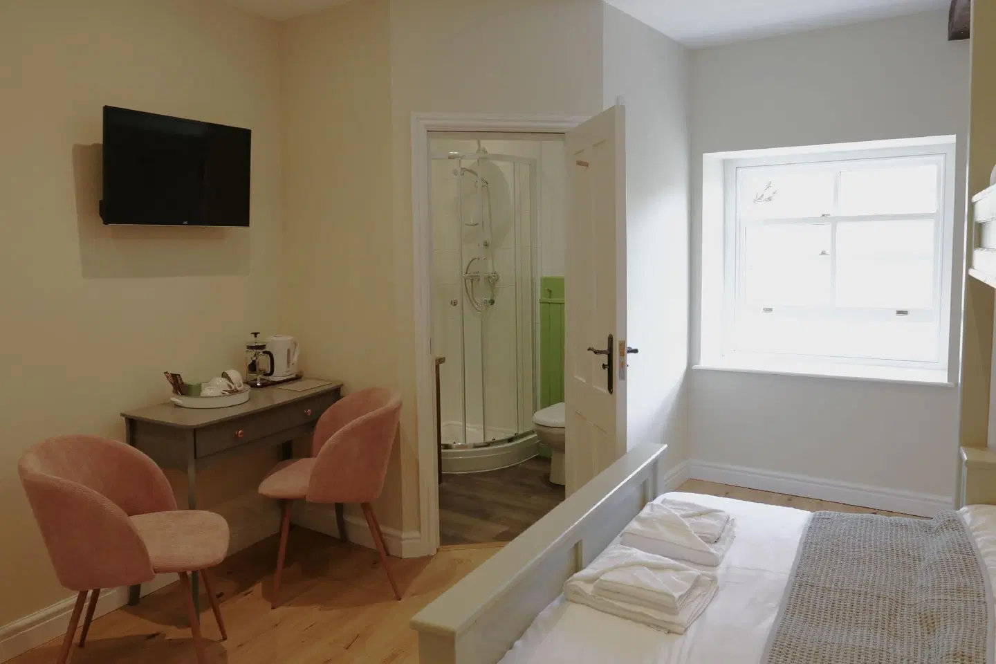 Riverbanc ROOM_EXAMPLE