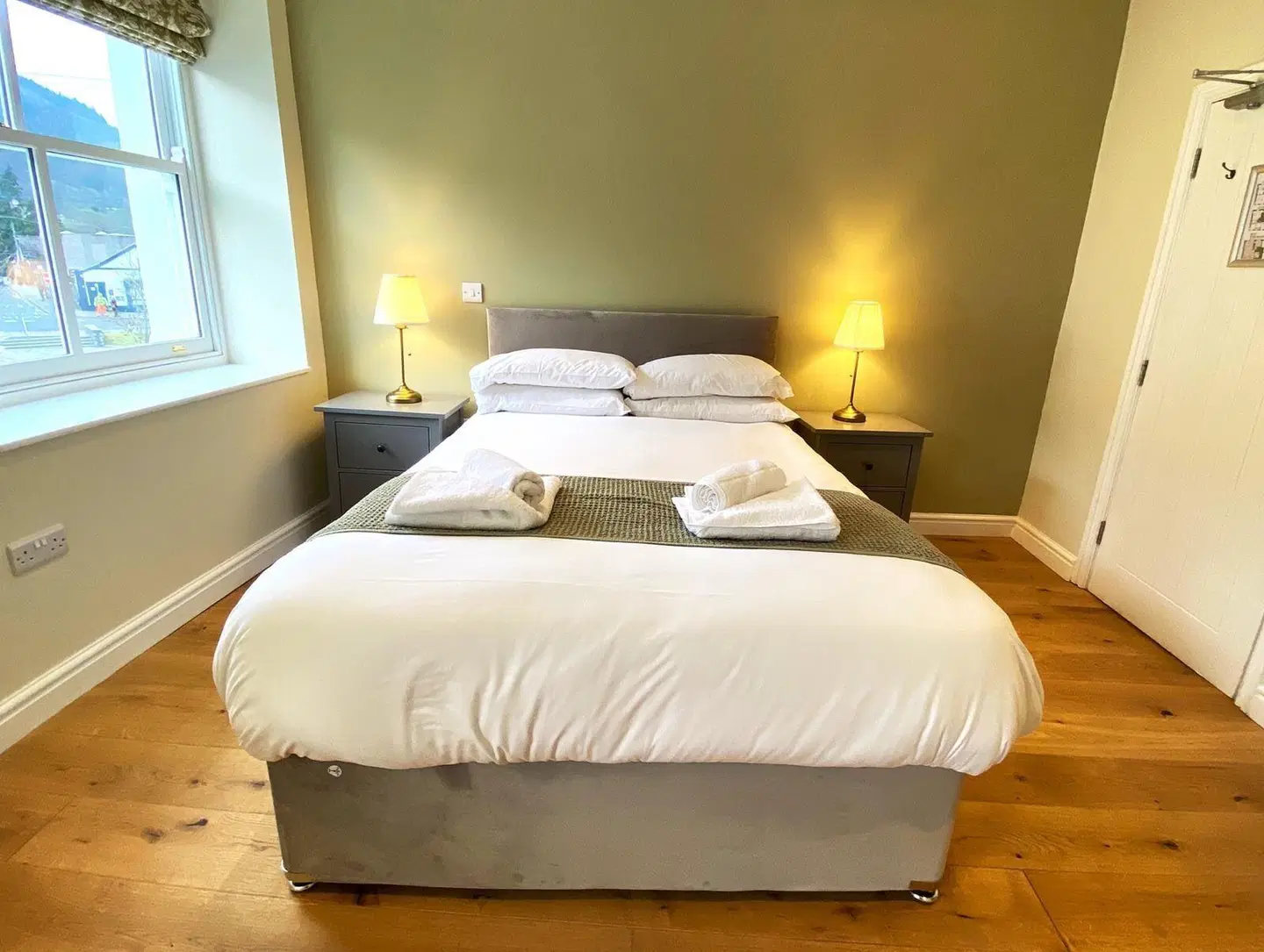 Riverbanc ROOM_EXAMPLE