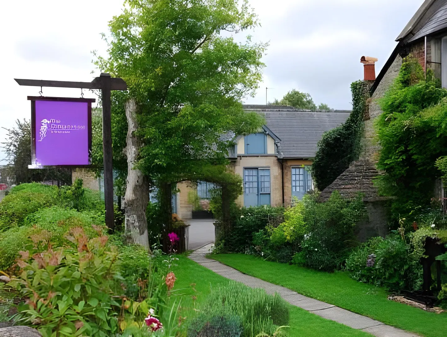 The Conigre Hotel EXTERIOR