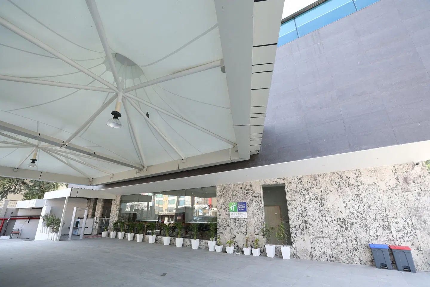 Holiday Inn Express & Suites Jaipur Gopalpura by IHG LOUNGE_LOBBY
