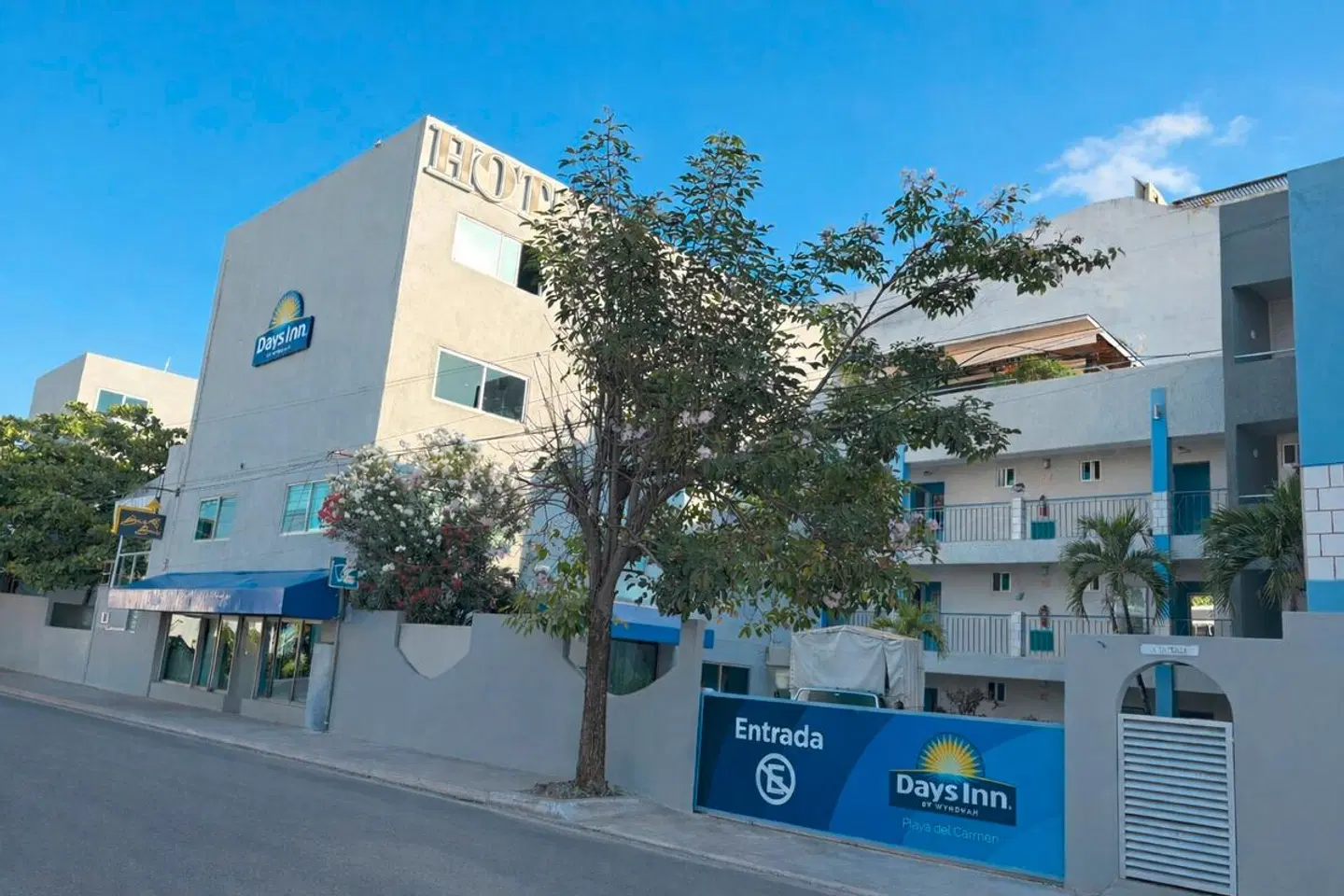 Days Inn by Wyndham Playa del Carmen EXTERIOR