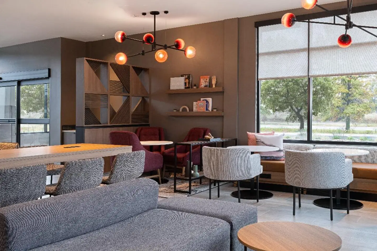Atwell Suites Kansas City Airport by IHG LOUNGE_LOBBY