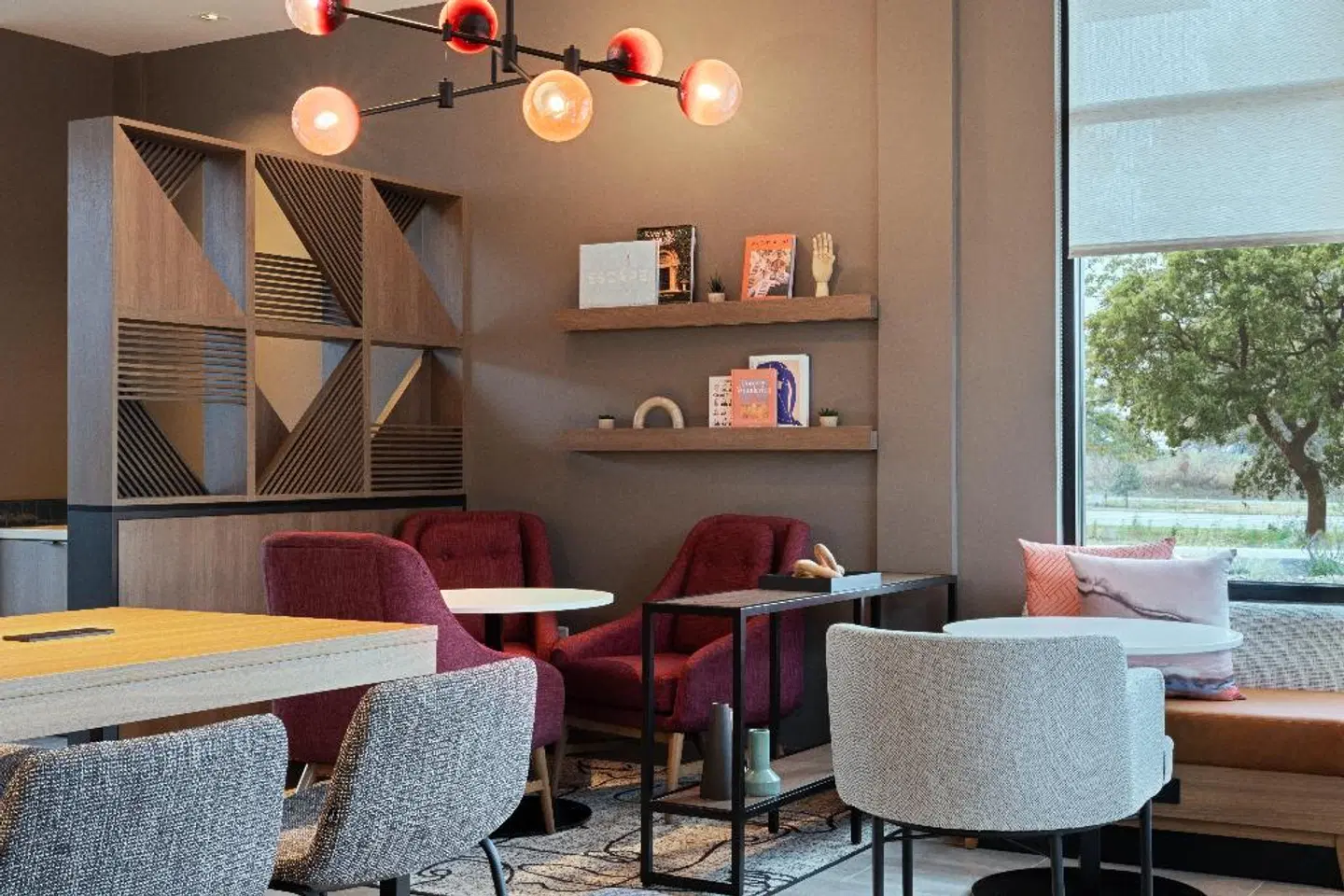 Atwell Suites Kansas City Airport by IHG LOUNGE_LOBBY
