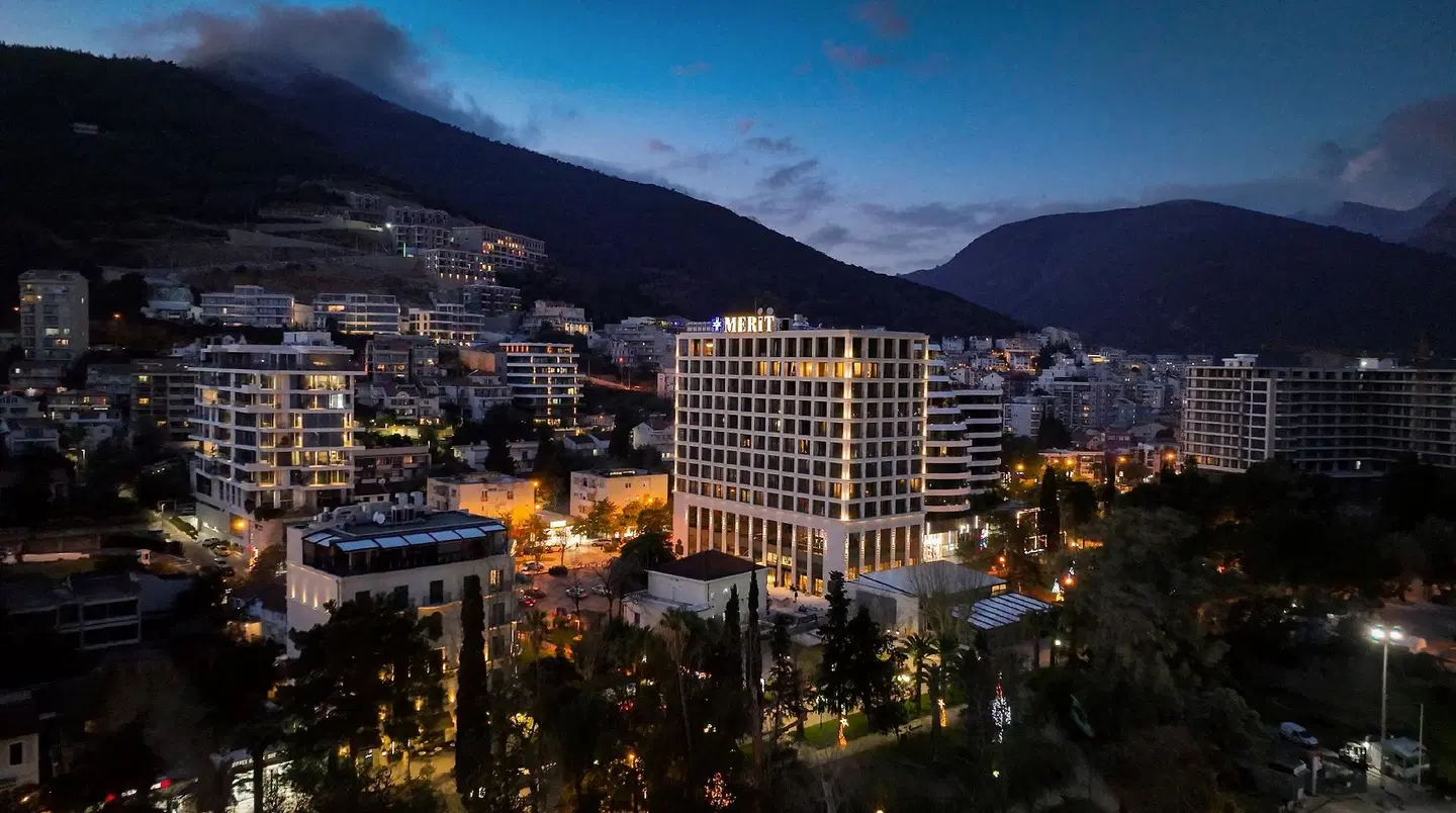 Merit Starlit Hotel & Residence EXTERIOR