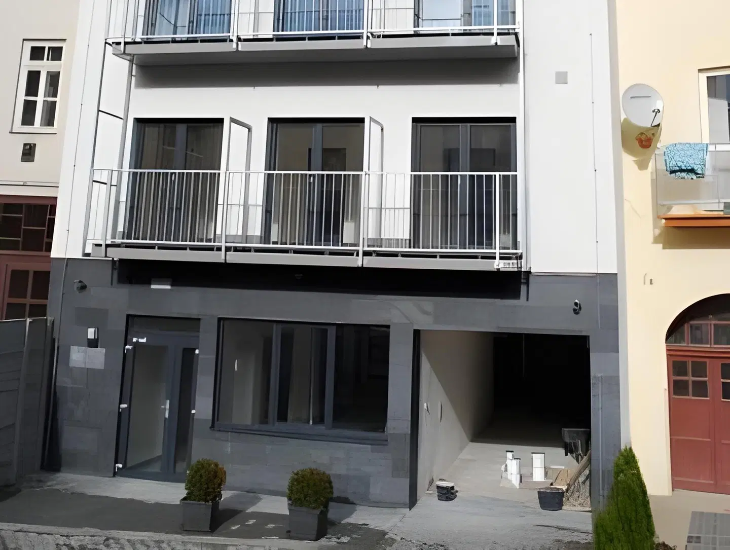 VV Hotel EXTERIOR
