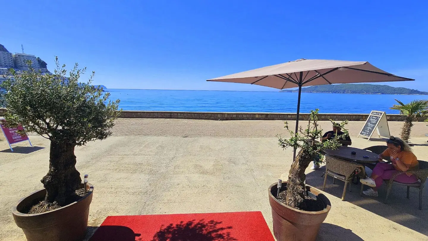 Royalis Suites Terrasse