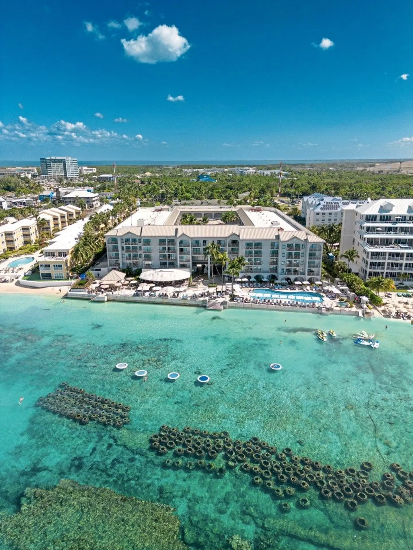 Grand Cayman Marriott Resort EXTERIOR