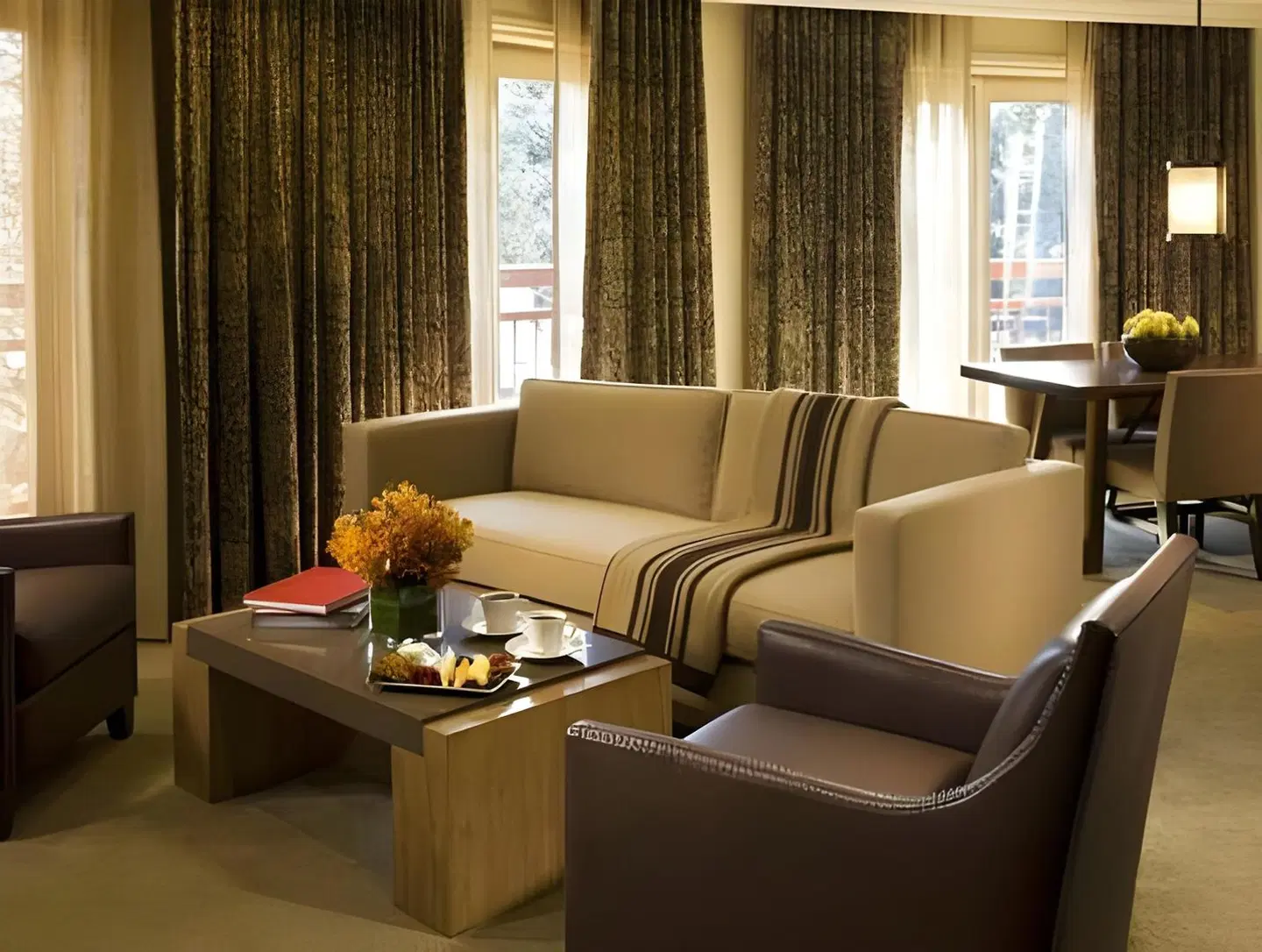 The Little Nell LOUNGE_LOBBY