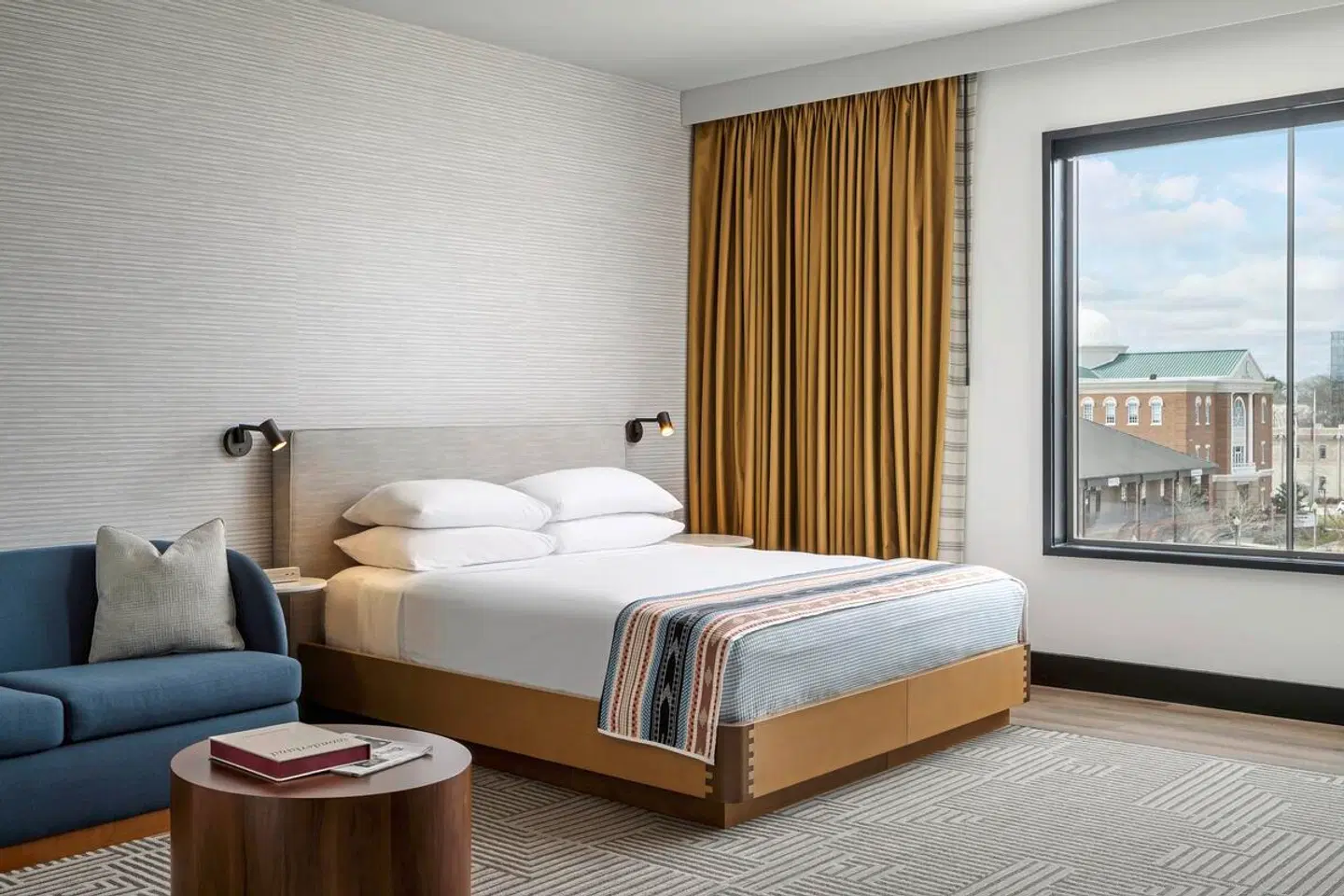 Hotel Tupelo, a Wyndham Hotel ROOM_EXAMPLE