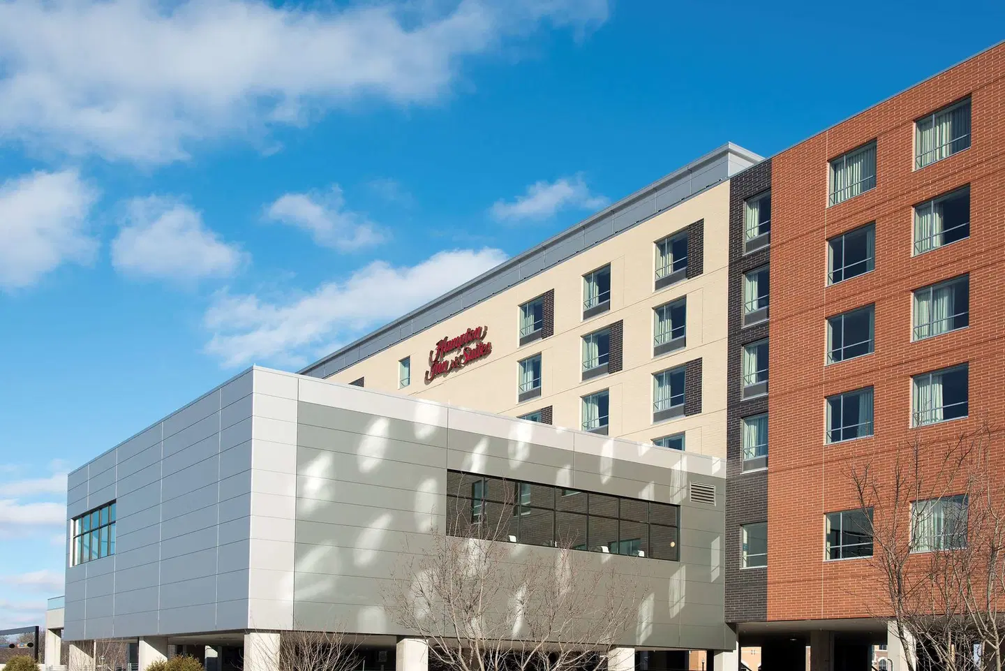 Hampton Inn & Suites Grand Rapids Downtown EXTERIOR