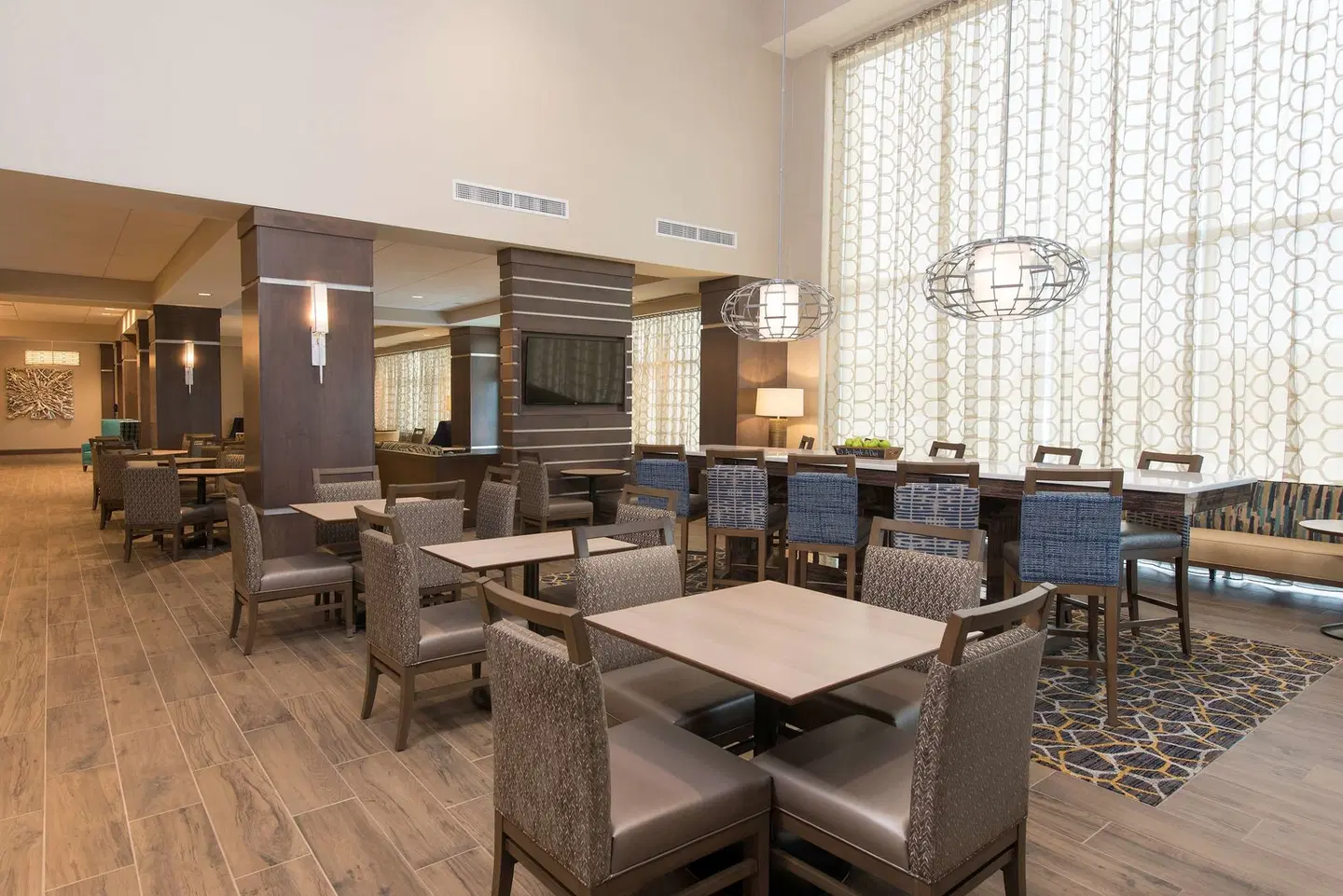 Hampton Inn & Suites Grand Rapids Downtown LOUNGE_LOBBY