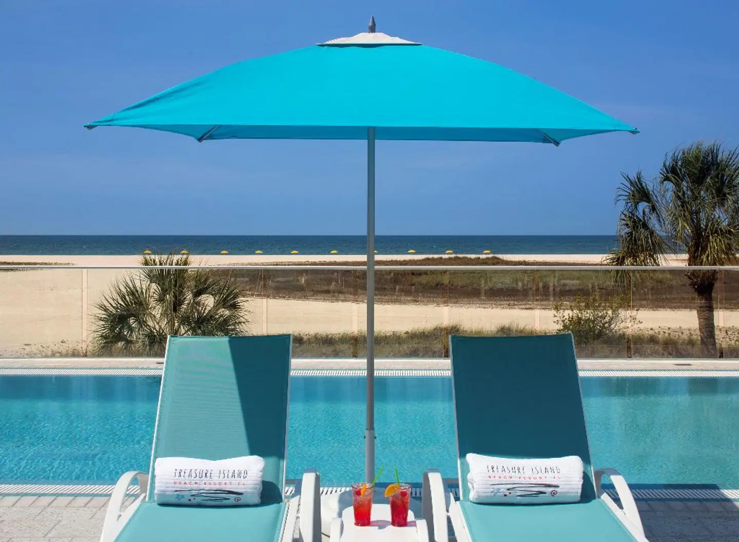 TREASURE ISLAND BEACH RESORT OUTDOOR_POOL