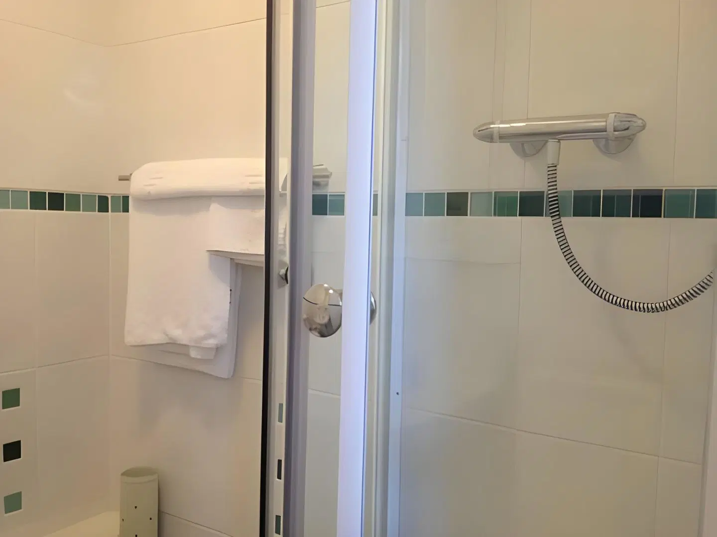 Hotel VARA Badezimmer