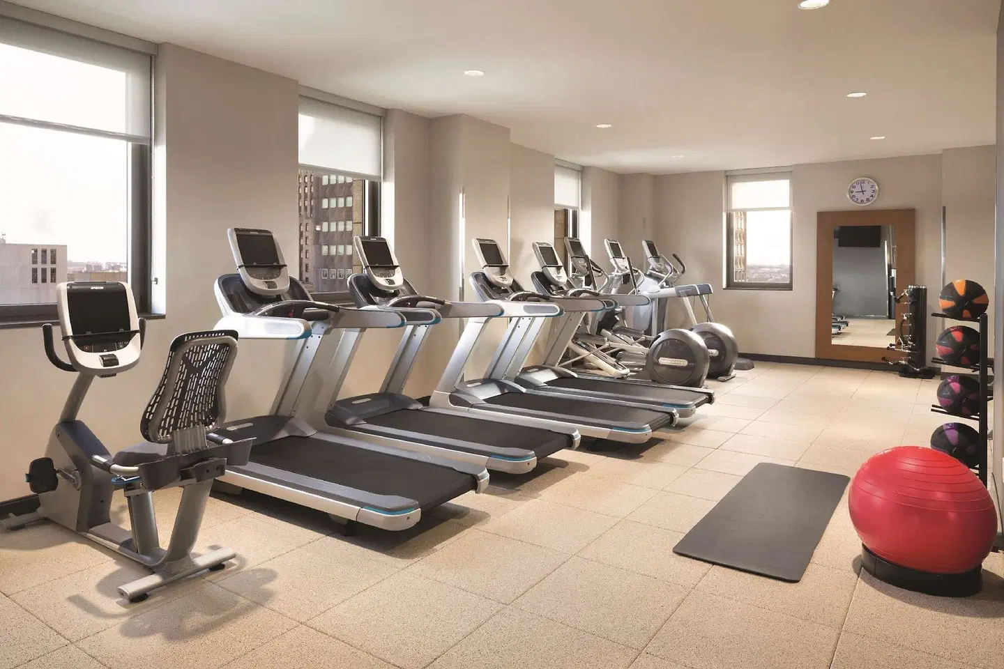 Embassy Suites by Hilton Pittsburgh Downtown SPORTS_AND_LEISURE