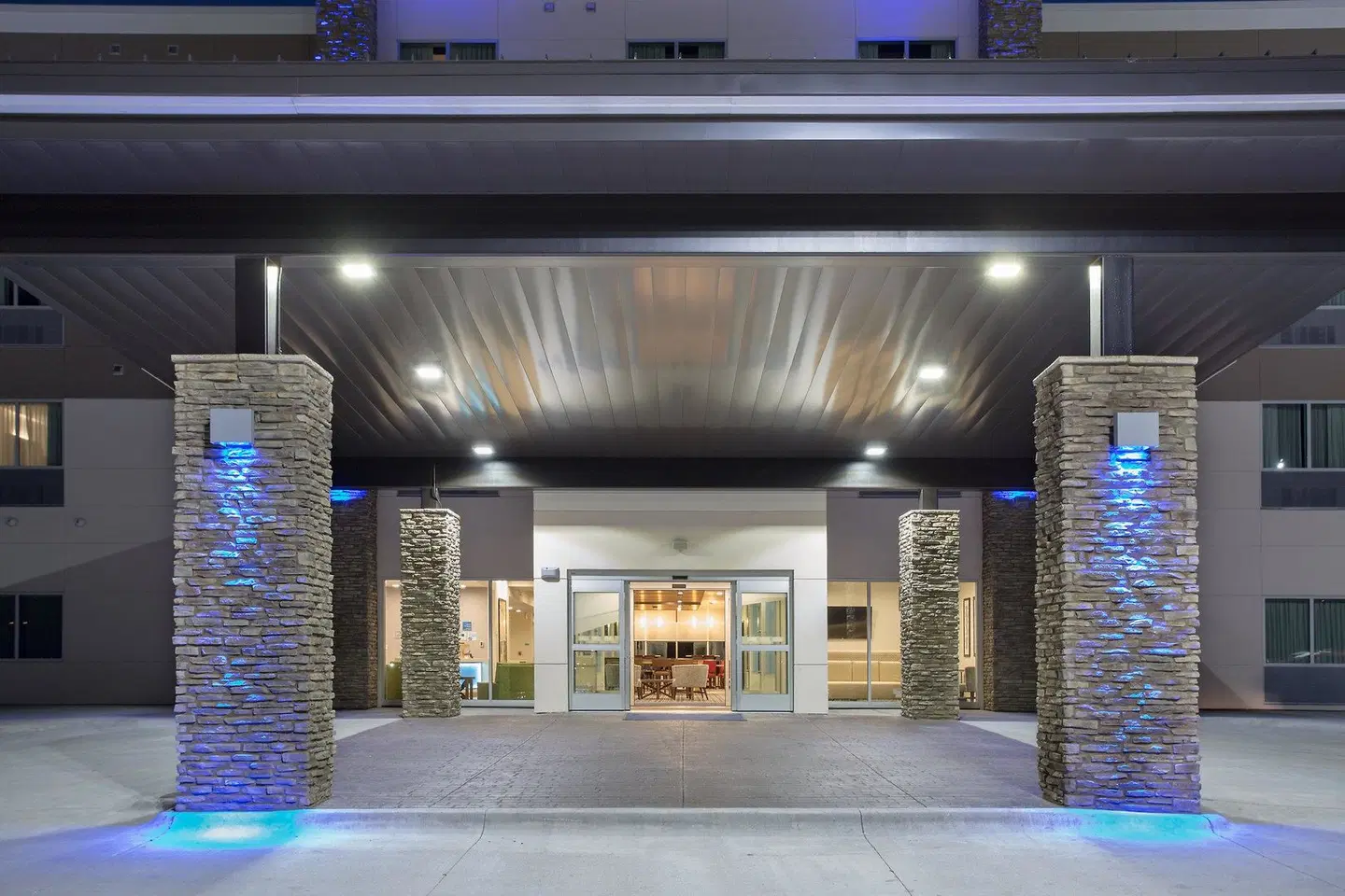 Holiday Inn Express & Suites Lincoln I - 80 by IHG LOUNGE_LOBBY