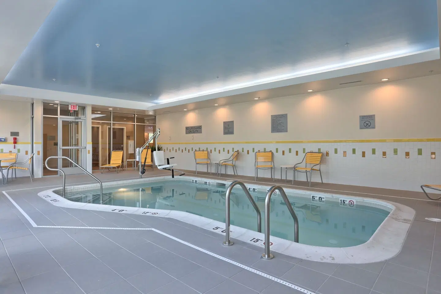 Fairfield by Marriott Inn & Suites Philadelphia Willow Grove Hallenbad