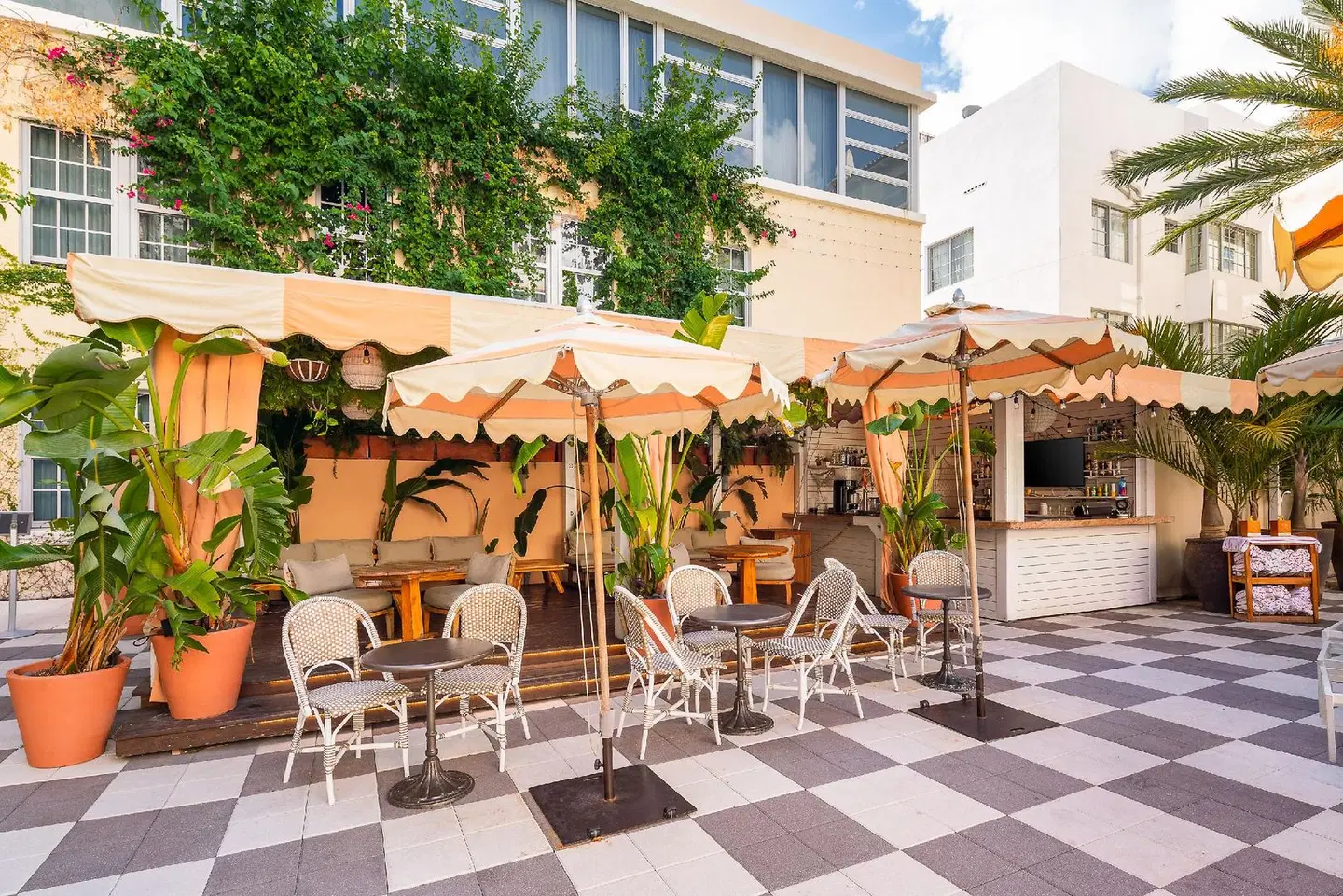 The Plymouth South Beach Terrasse