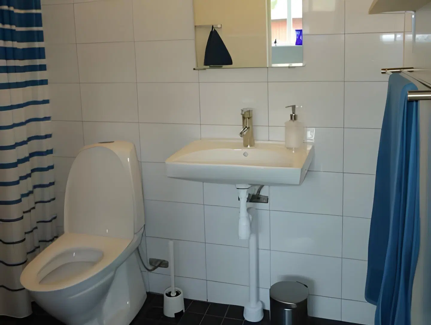 Ljungs Fem Rum Badezimmer