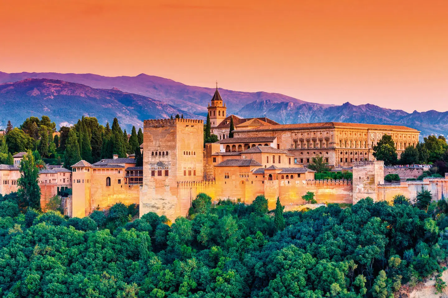 Mit dem Zug durch Andalusien -  Eine Reise durch Spaniens Süden EXTERIOR