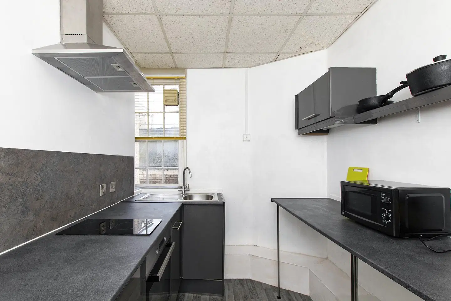 Montague House Apartments ROOM_EXAMPLE