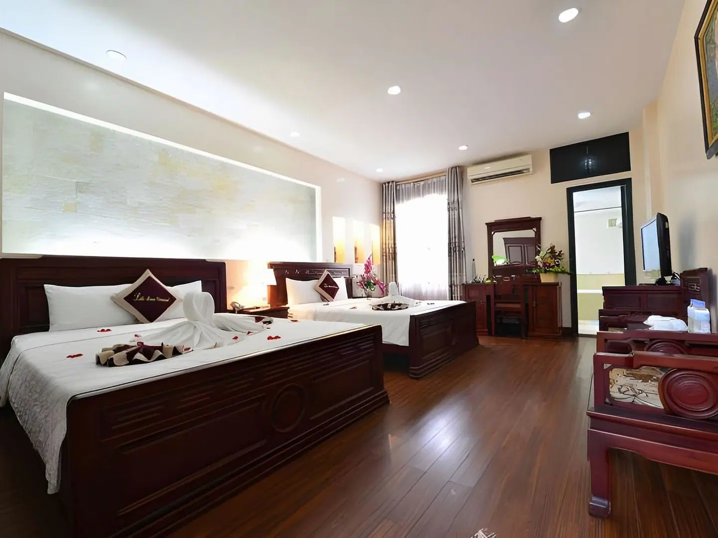Little Hanoi Diamond Hotel ROOM_EXAMPLE