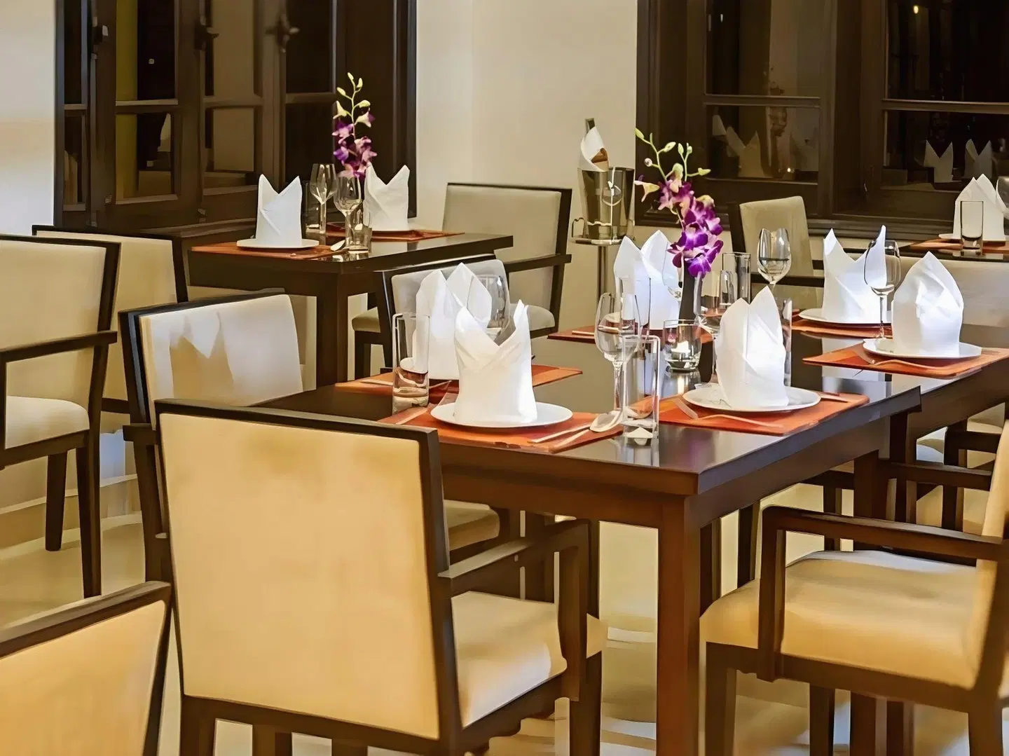Garco Dragon Hotel Restaurant