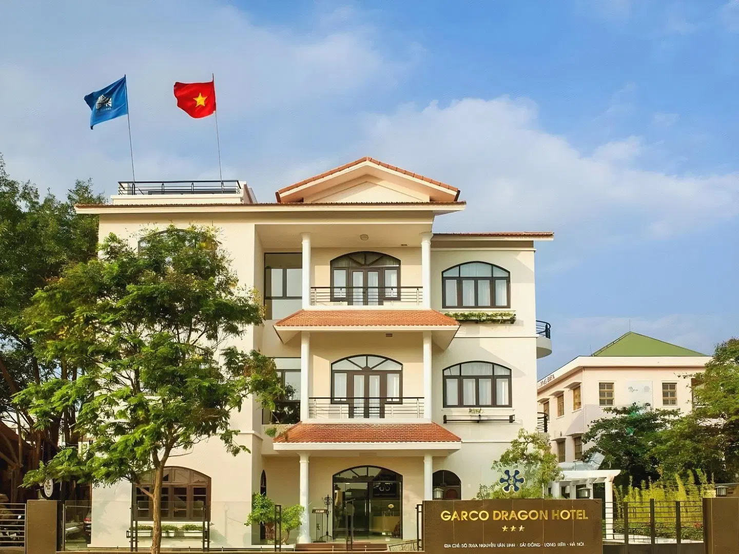 Garco Dragon Hotel EXTERIOR