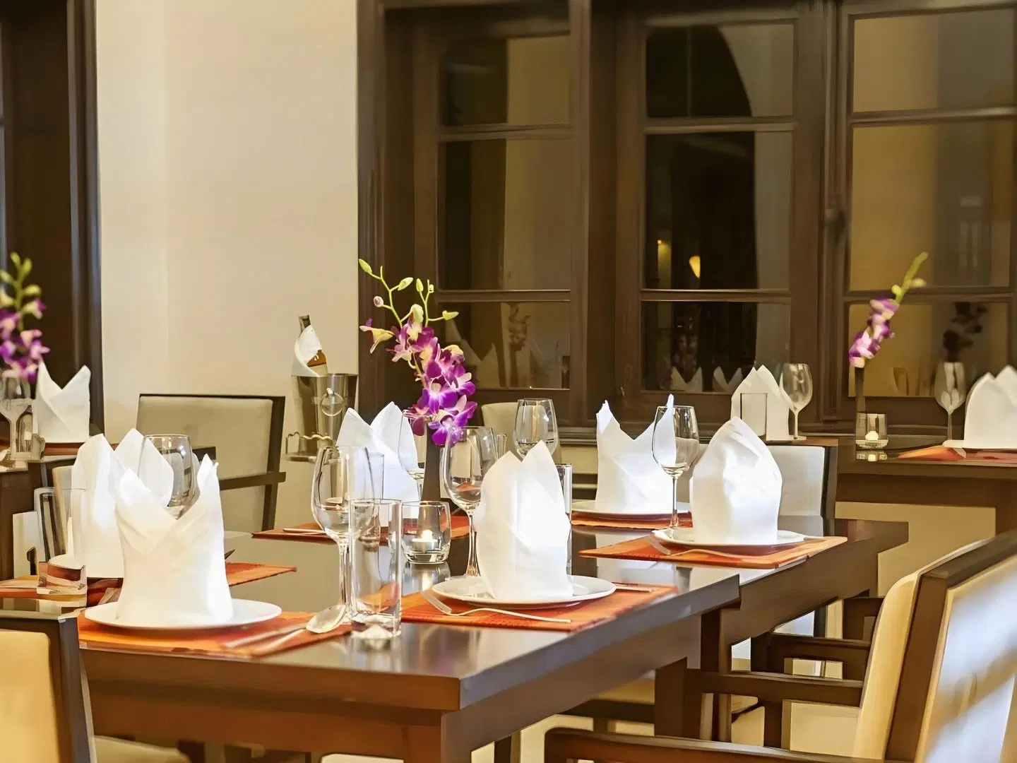 Garco Dragon Hotel Restaurant