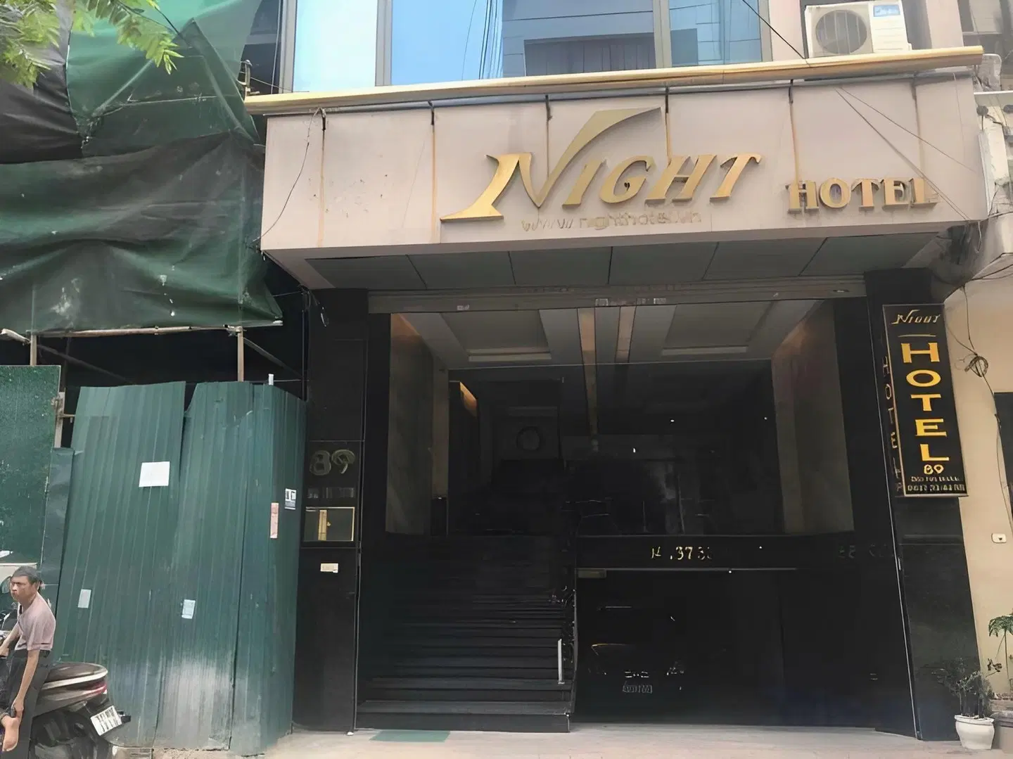 Night Hotel EXTERIOR
