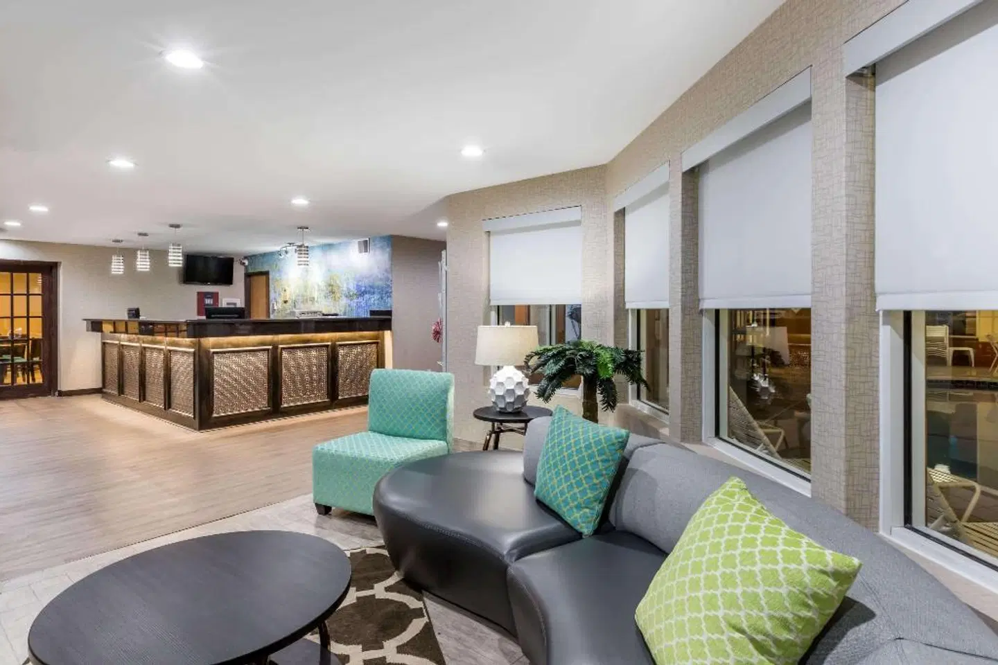Baymont Inn & Suites - Pella LOUNGE_LOBBY