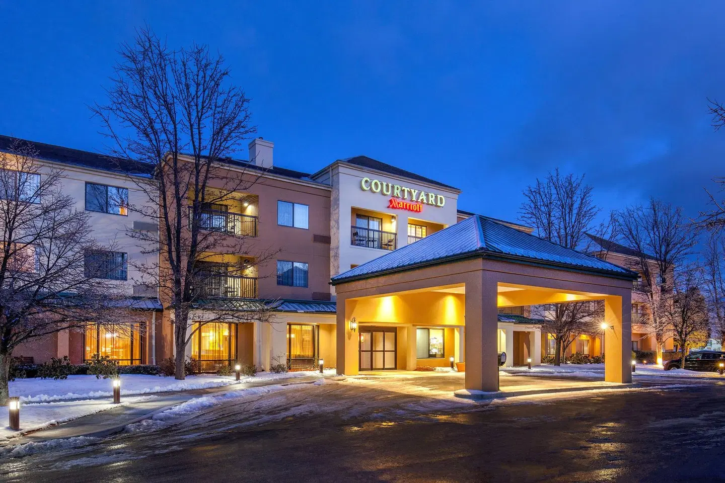 Courtyard by Marriott Hartford Manchester EXTERIOR