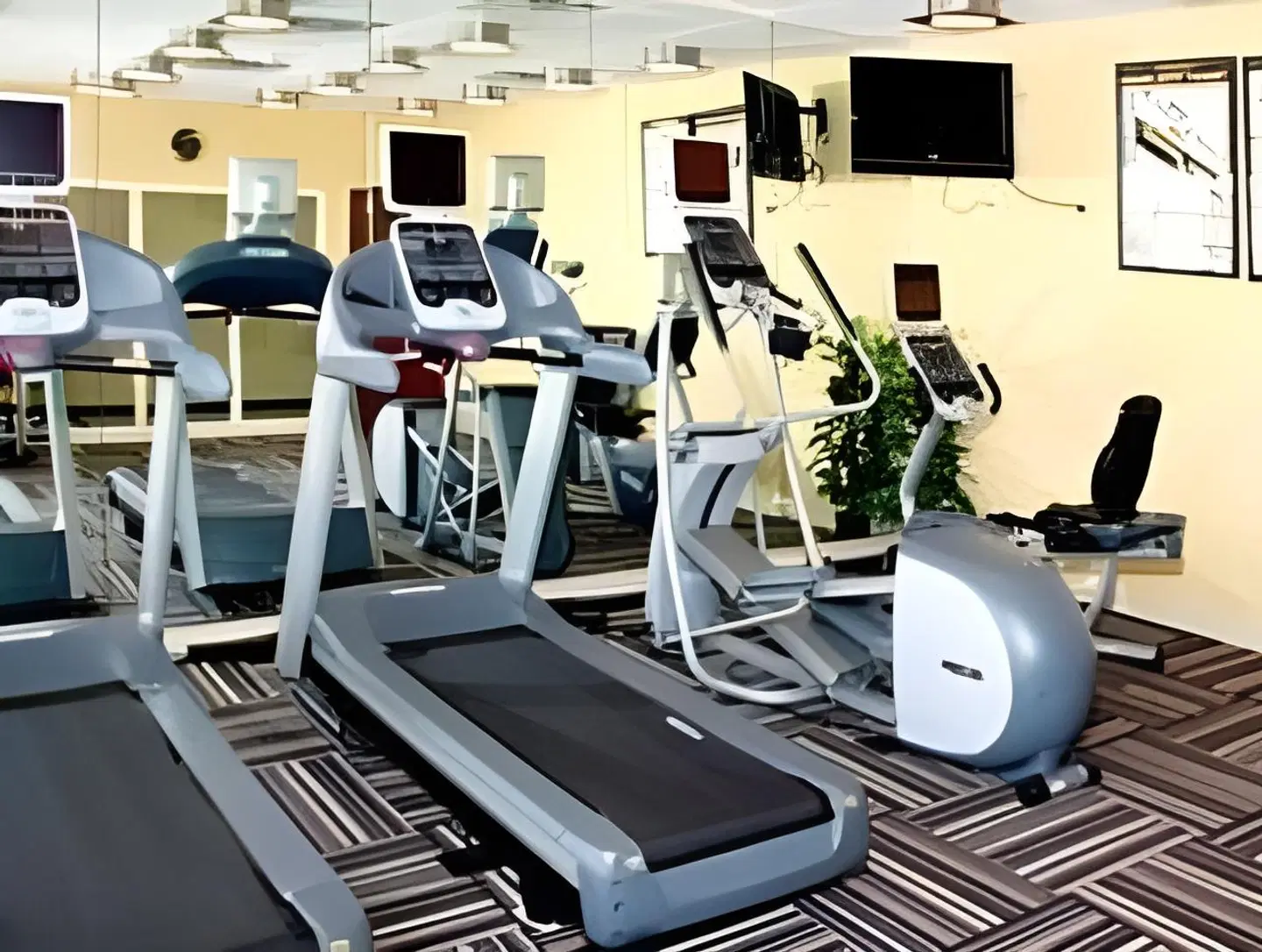 Courtyard by Marriott Des Moines West/Jordan Creek SPORTS_AND_LEISURE
