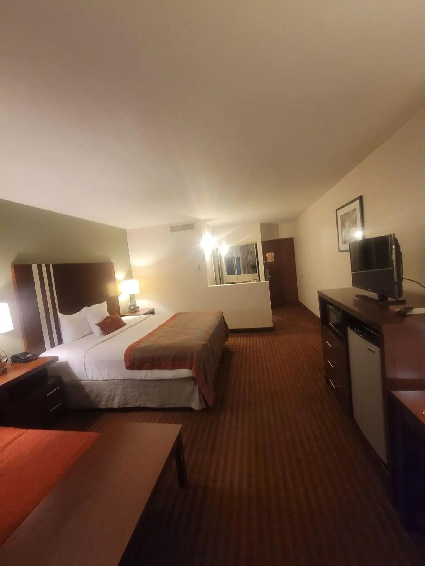 Ramada by Wyndham Sacramento ROOM_EXAMPLE