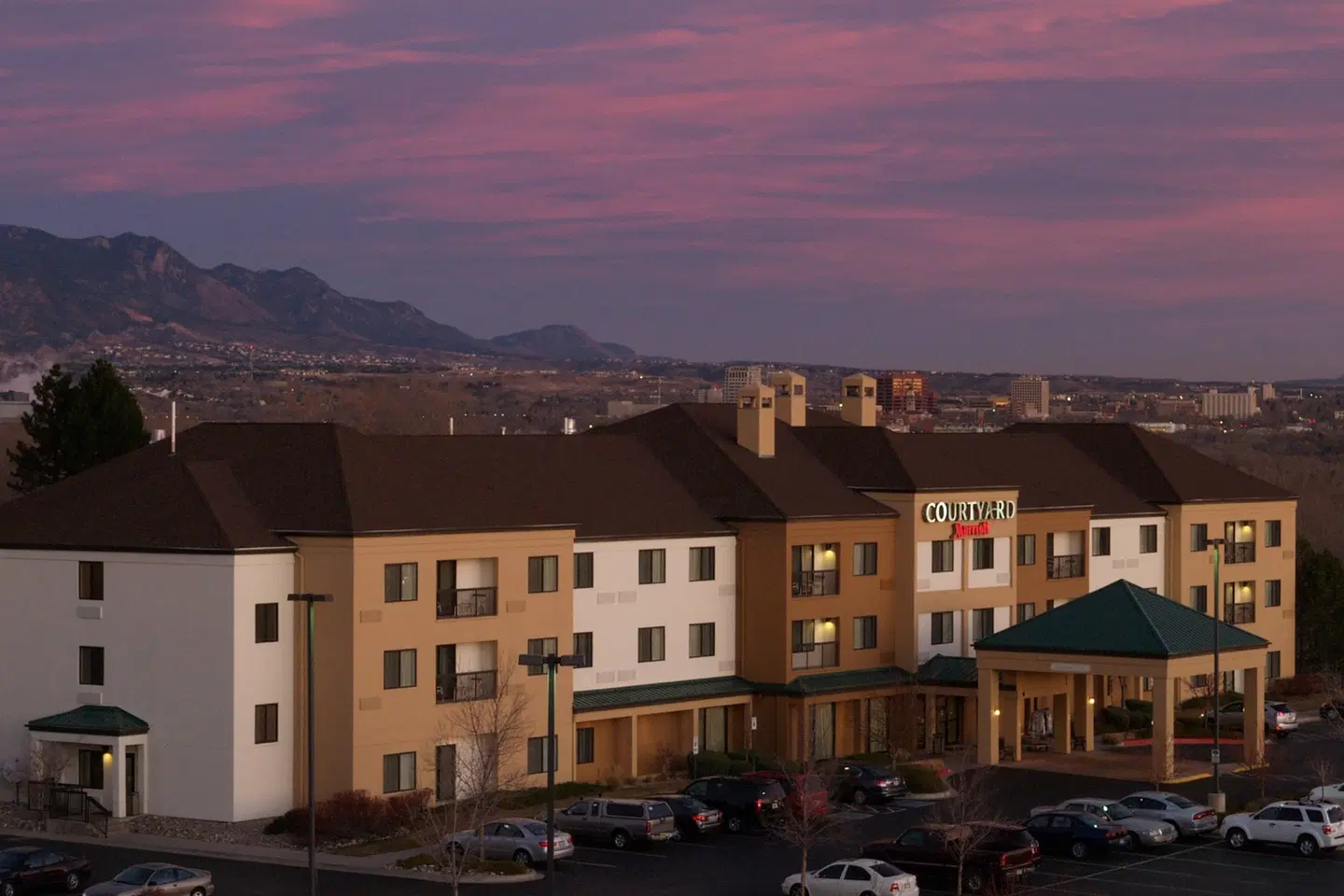 Courtyard by Marriott Colorado Springs South EXTERIOR