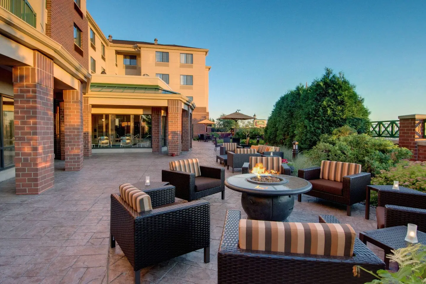 Courtyard by Marriott Madison East Terrasse
