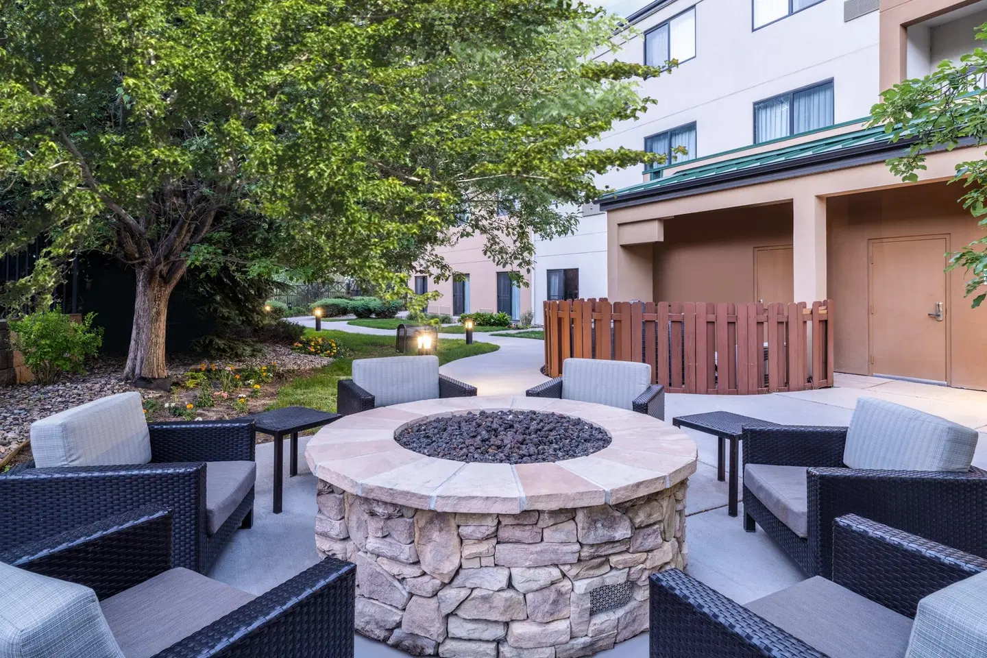 Courtyard by Marriott Colorado Springs South Terrasse