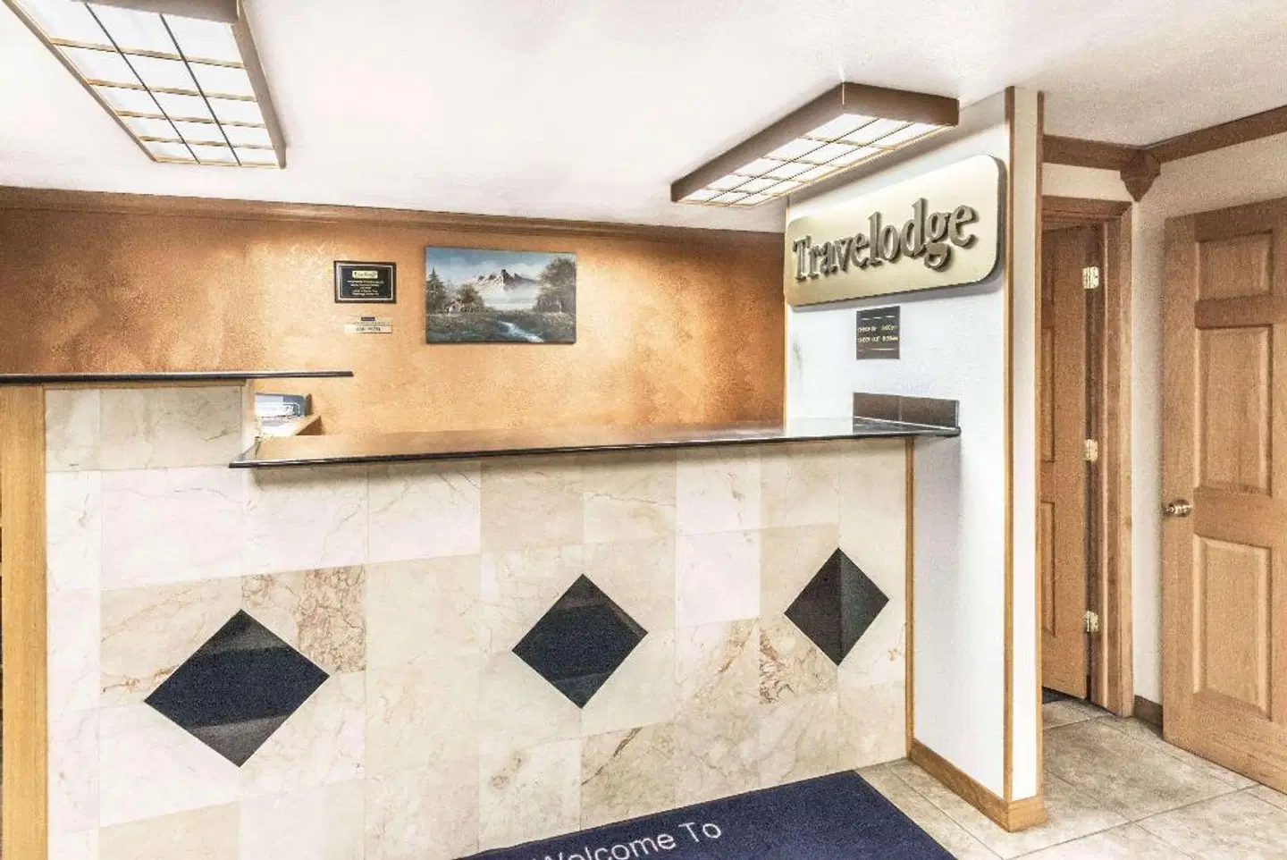 Travelodge by Wyndham Bloomington MODEL_IMPRESSION